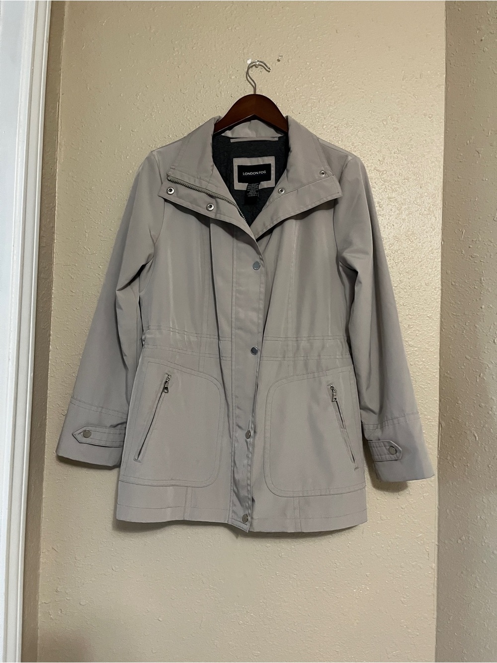 London Fog Women's Light Beige Lightweight Utility Jacket with Zip Pockets Sz S